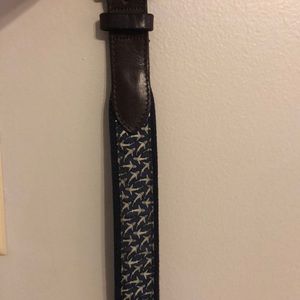 Vineyard vines belt size 32